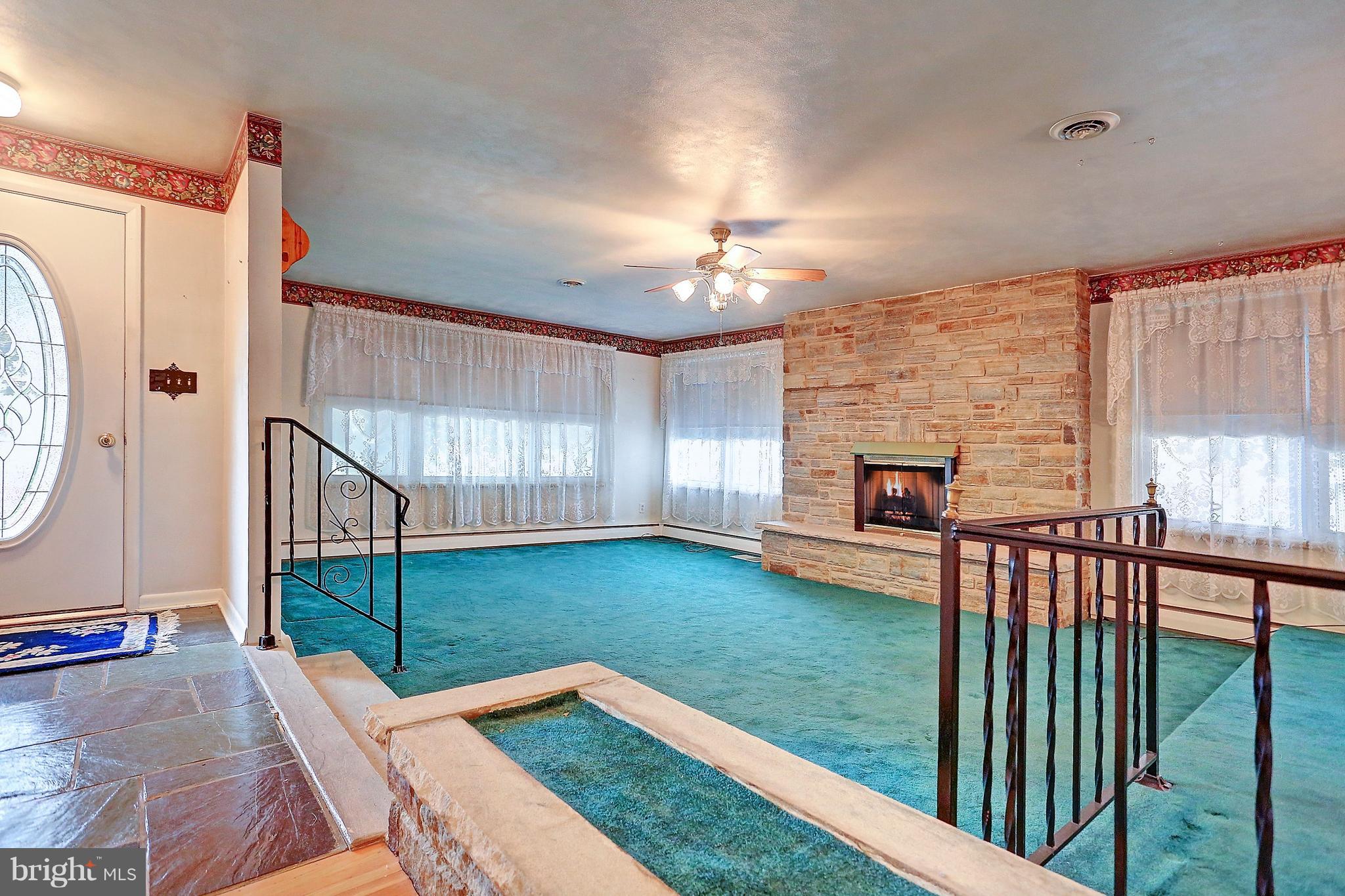 321 George Street Hanover, PA 17331 - Photo 4 of 37 Gallery Image 4