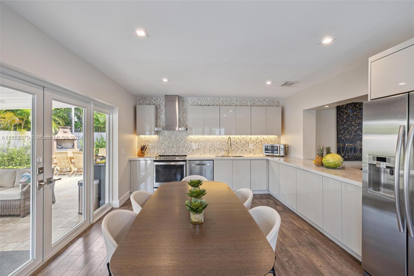 670 Allendale Road Key Biscayne, FL 33149 - Photo 14 of 43