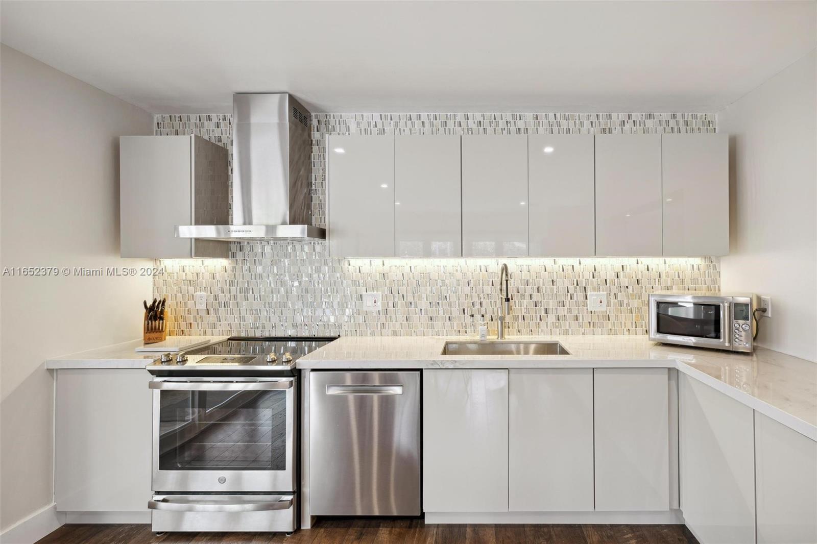 670 Allendale Road Key Biscayne, FL 33149 - Photo 20 of 43