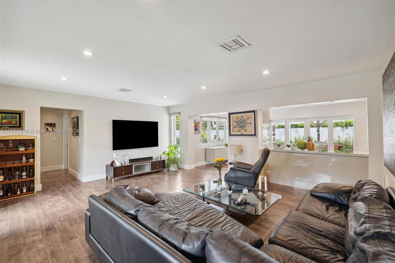 670 Allendale Road Key Biscayne, FL 33149 - Photo 22 of 43