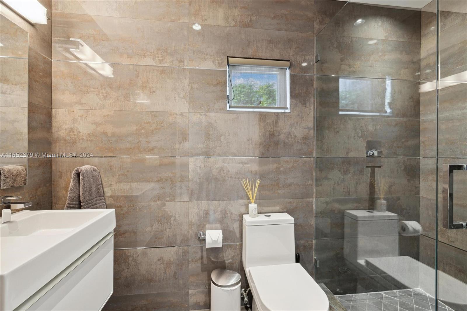 670 Allendale Road Key Biscayne, FL 33149 - Photo 36 of 43