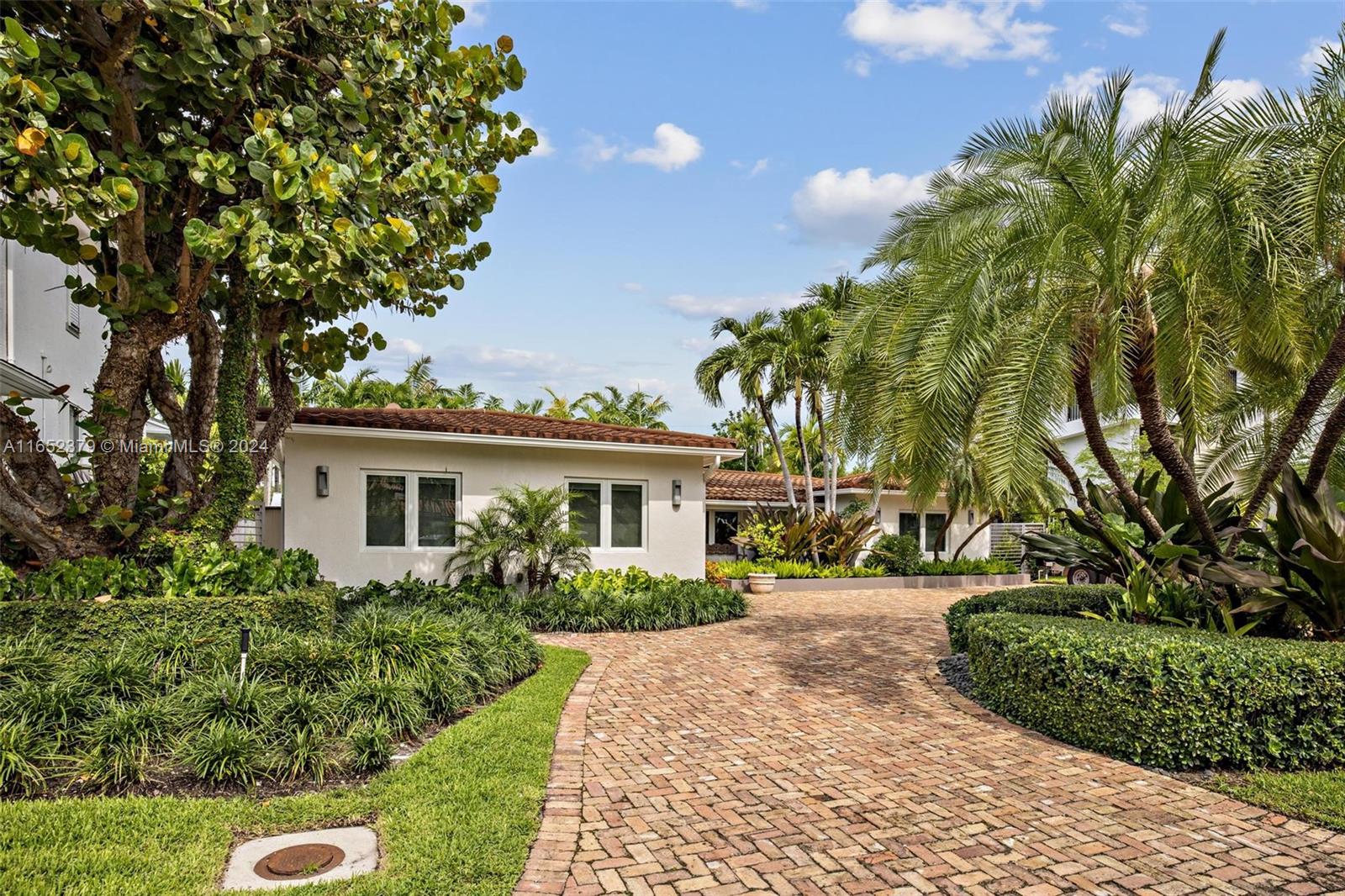 670 Allendale Road Key Biscayne, FL 33149 - Photo 4 of 43