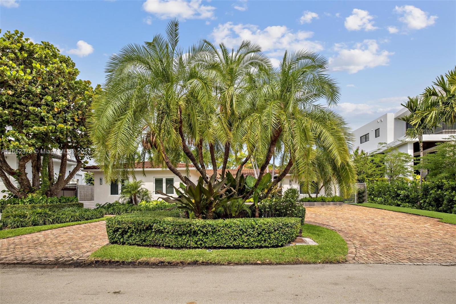 670 Allendale Road Key Biscayne, FL 33149 - Photo 5 of 43