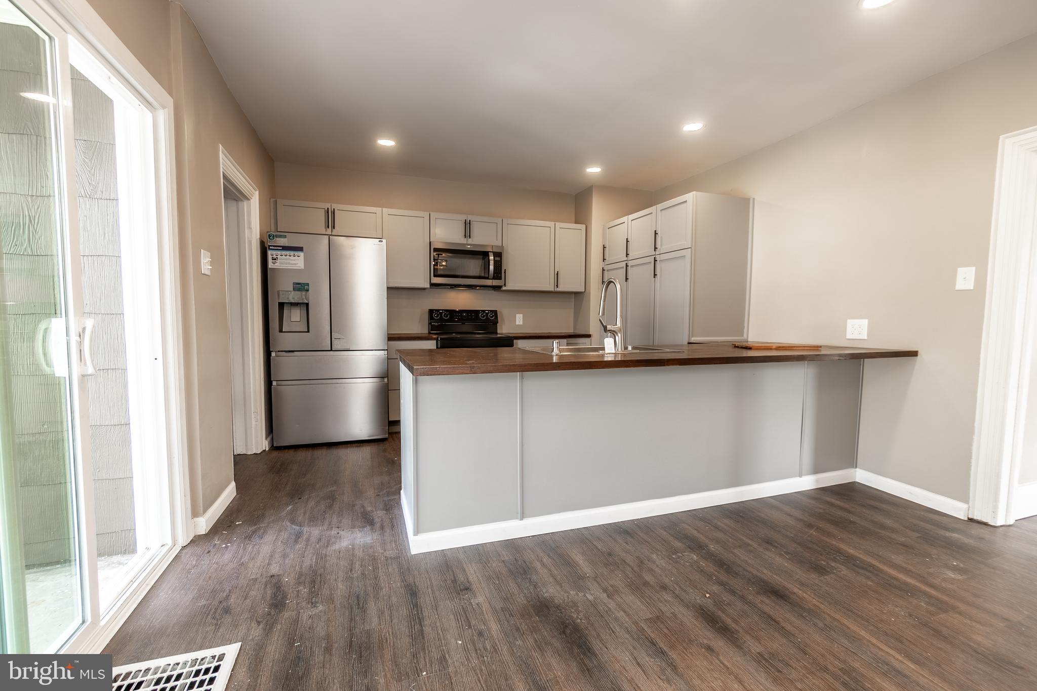 229 2nd Avenue Hanover, PA 17331 - Photo 6 of 23