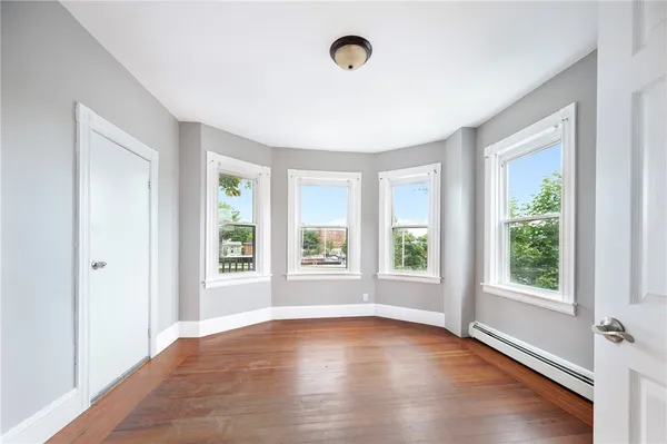 $3,500 | 8 Eaton Street, Unit 3, Providence, RI 02908