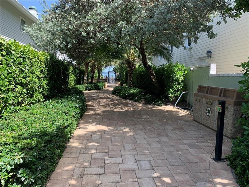 3405 Dover Road Pompano Beach, FL 33062 - Photo 19 of 20 Photo 19