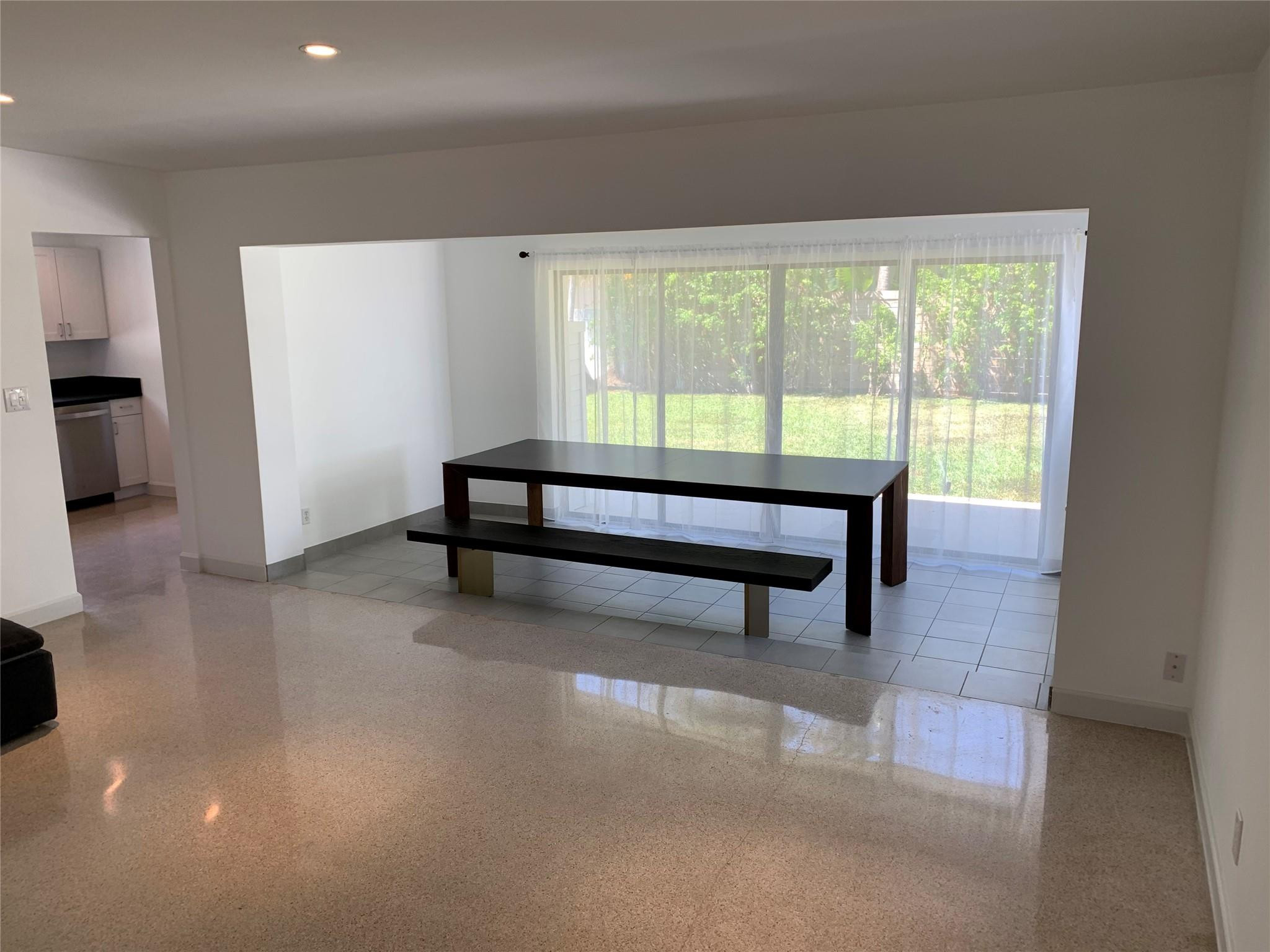 3405 Dover Road Pompano Beach, FL 33062 - Photo 5 of 20 Photo 5