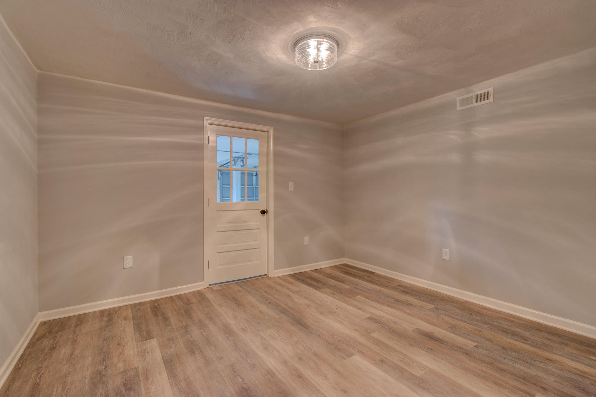 7006 Crown Road Roanoke, VA 24018 - Photo 46 of 55 IMG_1381_2_3_4_5