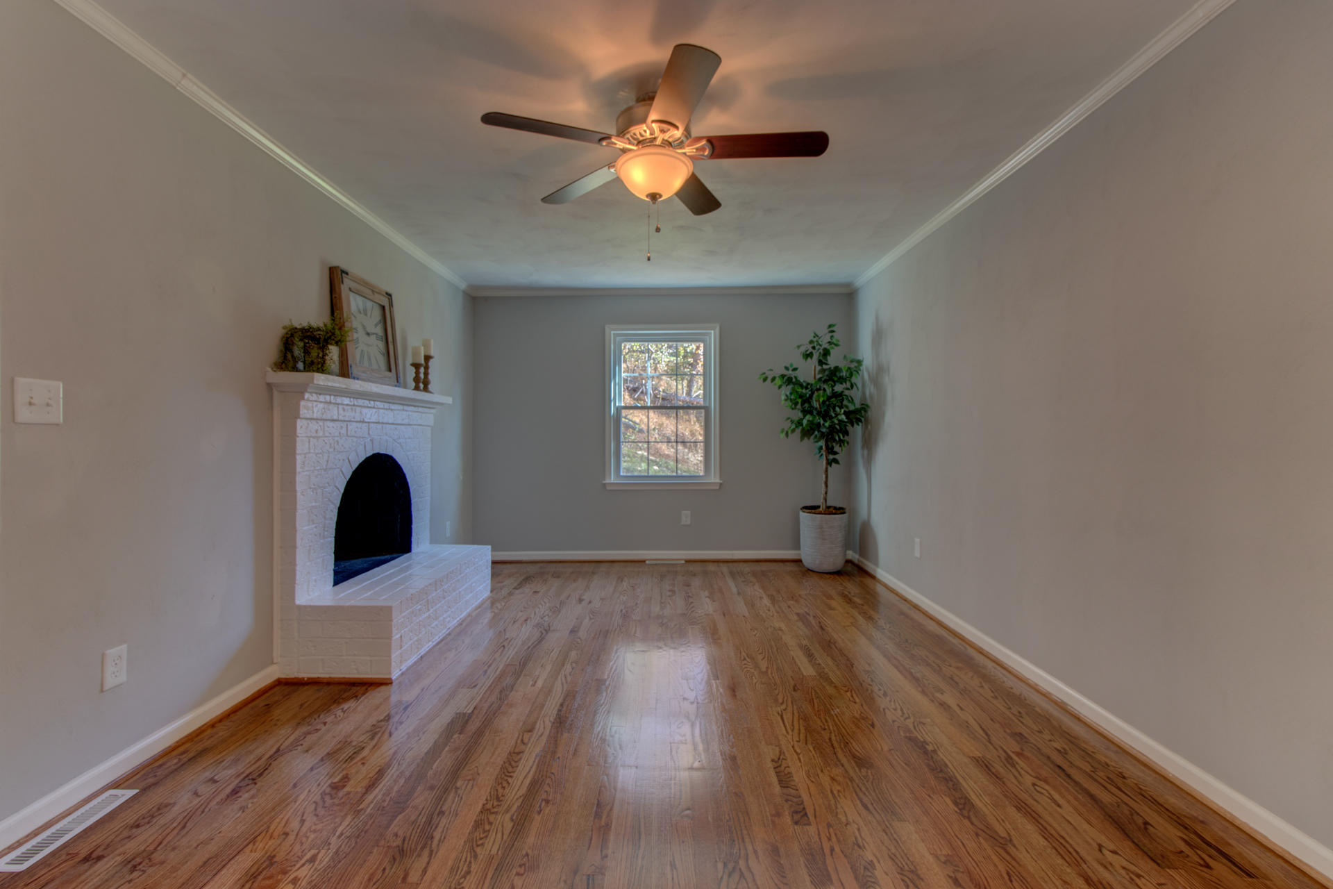 7006 Crown Road Roanoke, VA 24018 - Photo 8 of 55 IMG_1161_2_3_4_5