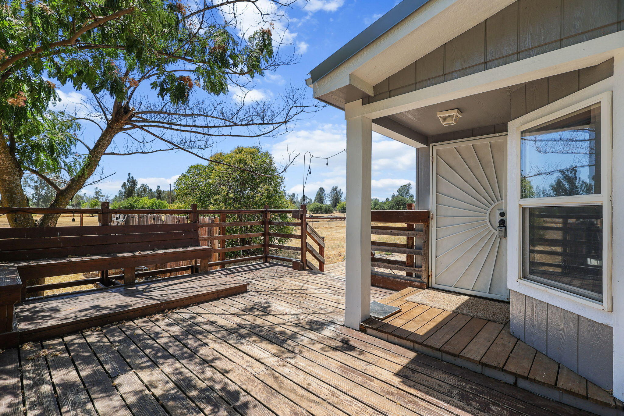 17434 El Rio Lane Anderson, CA 96007 - Photo 1 of 25 Front porch