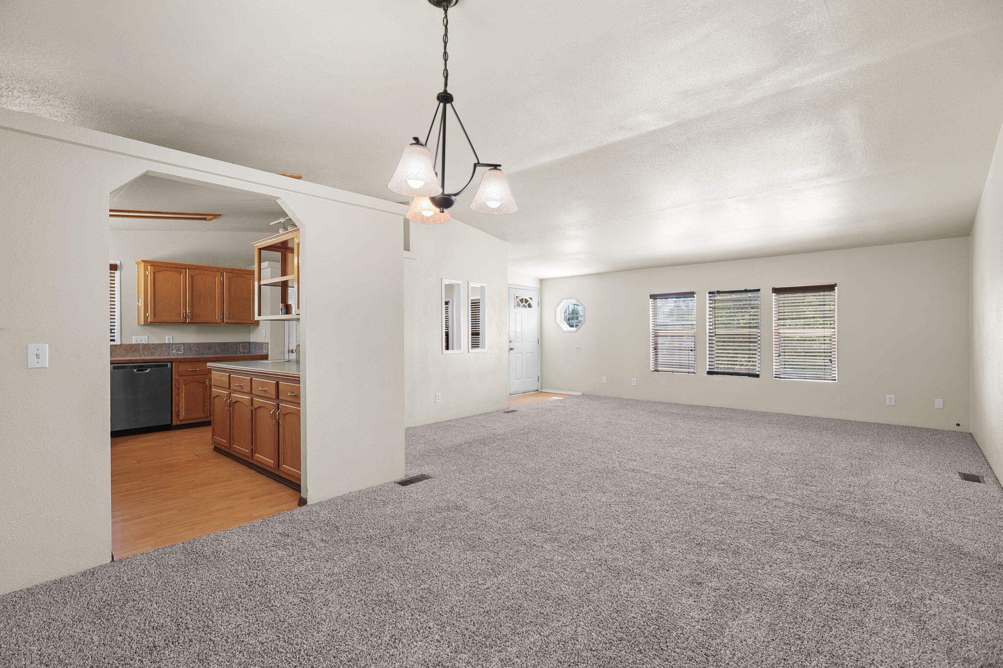 17434 El Rio Lane Anderson, CA 96007 - Photo 12 of 25 living room