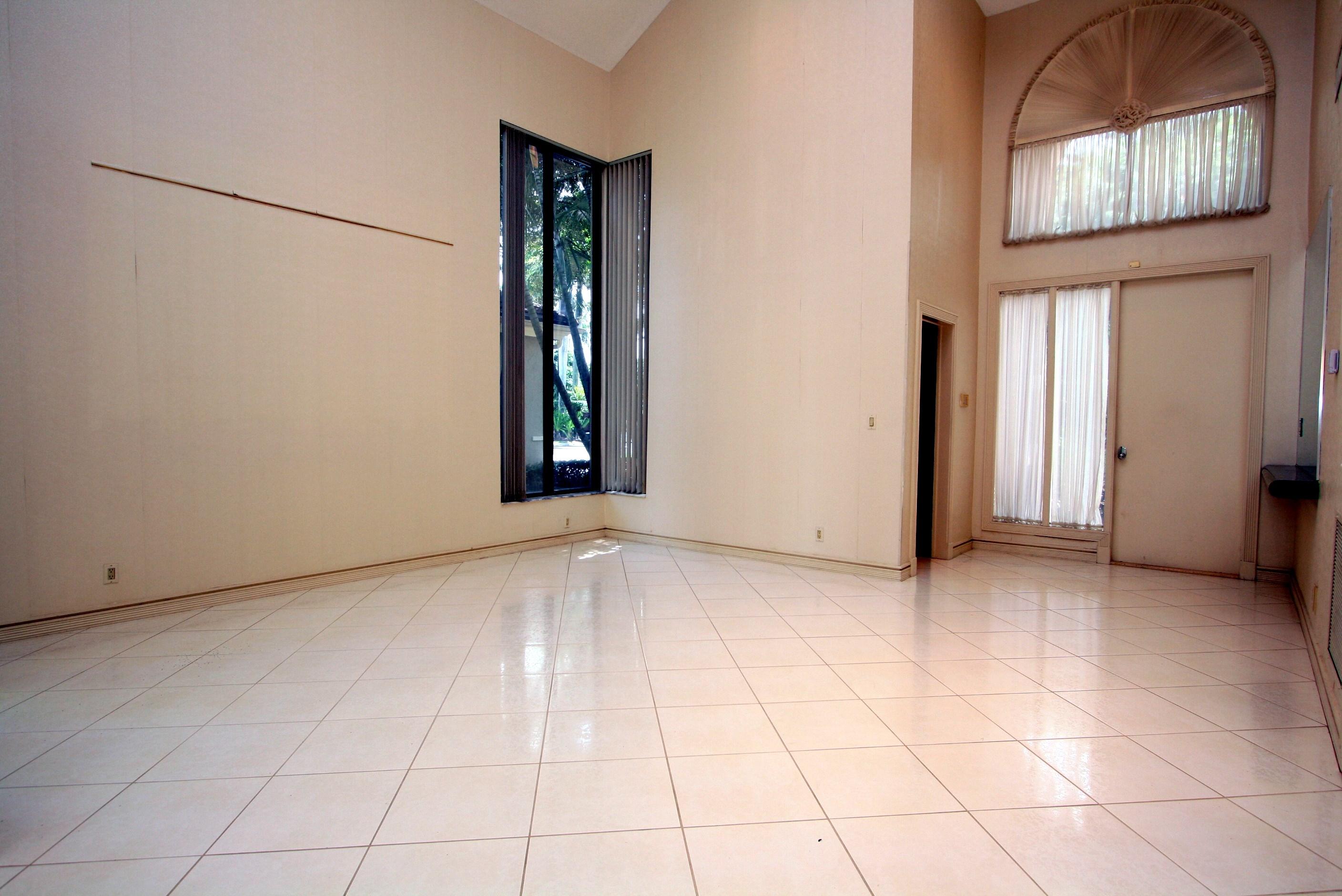4468 Northwest 29th Way Boca Raton, FL 33434 - Photo 4 of 36 Living Room - 20ft Ceilings