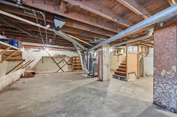 $109,900 | 2710 South Hackley Street, Muncie, IN 47302