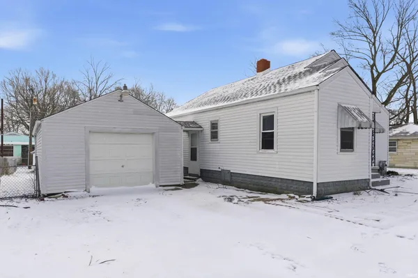$109,900 | 2710 South Hackley Street, Muncie, IN 47302