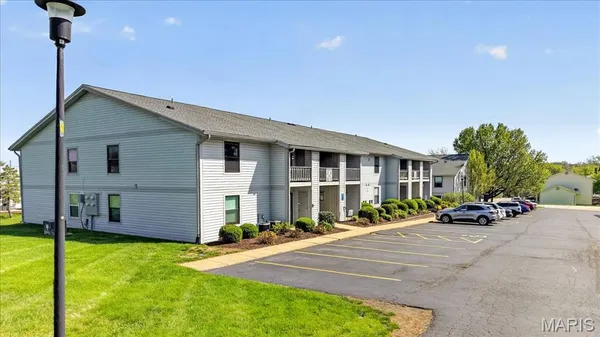 $145,000 | 1637 Summergate Parkway, St. Charles, MO 63303