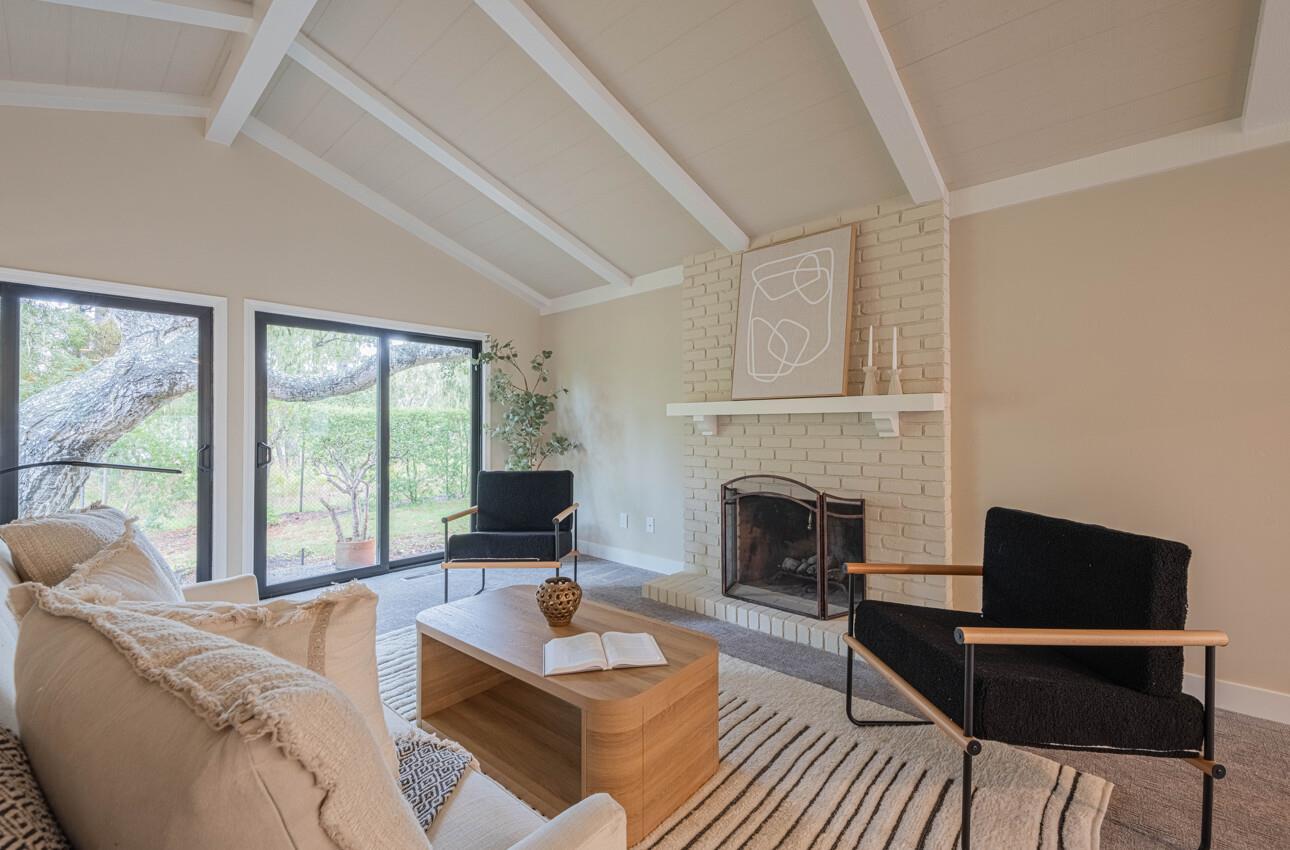 52 Country Club Gate Pacific Grove, CA 93950 - Photo 8 of 36