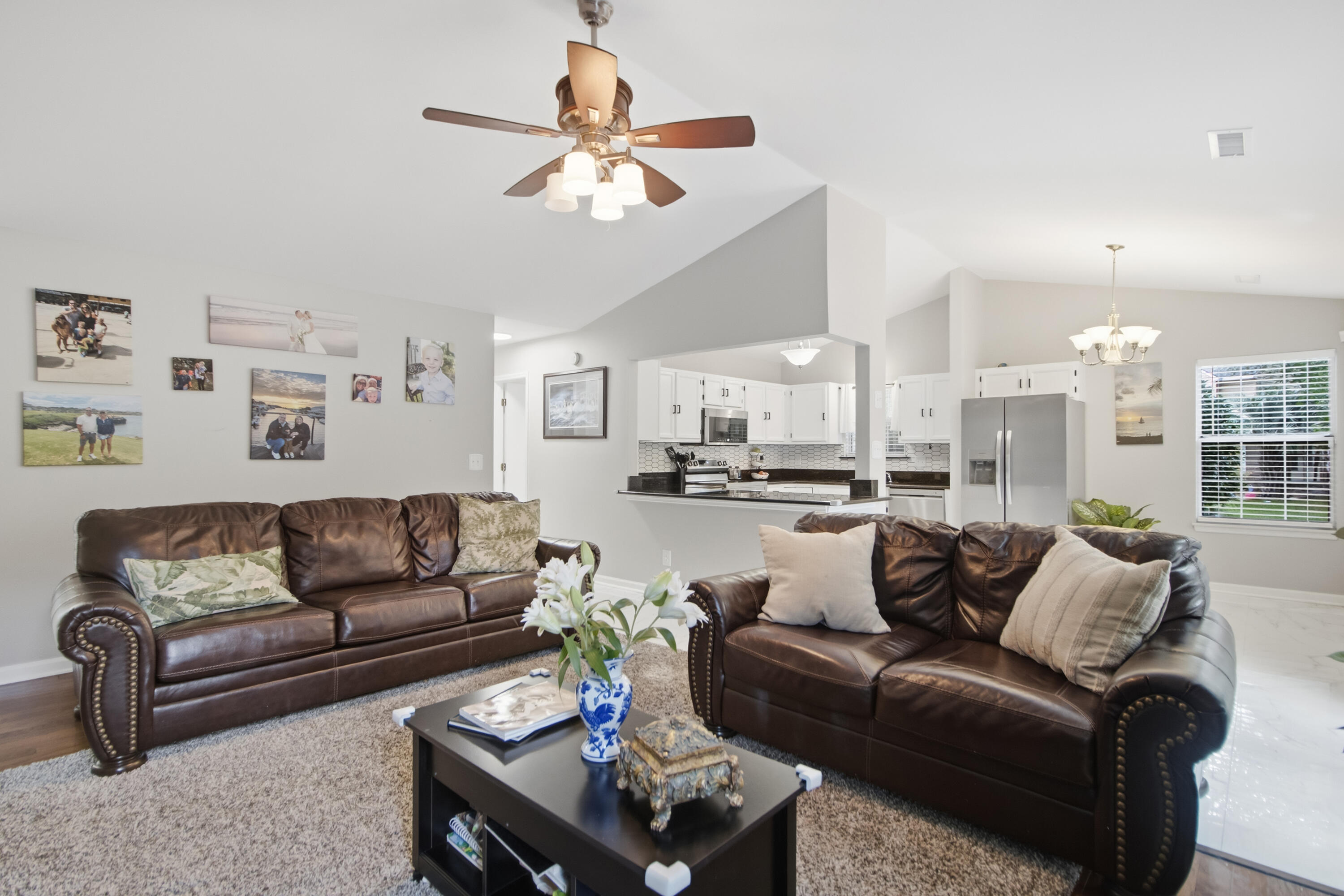 300 Spring Hill Lane Mount Pleasant, SC 29464 - Photo 5 of 21 Living Room