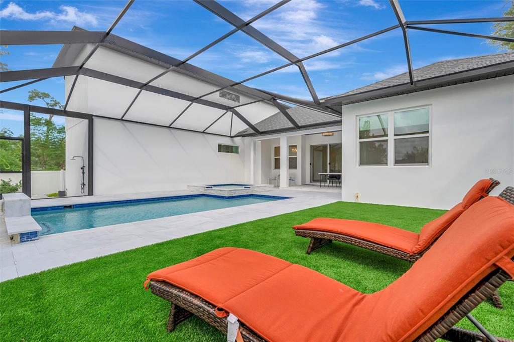 916 Highland Street Sarasota, FL 34234 - Photo 3 of 48 a view of outdoor space