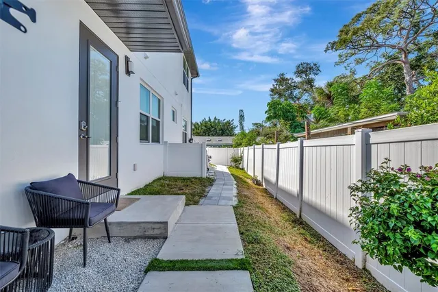 $1,495,000 | 916 Highland Street, Sarasota, FL 34234