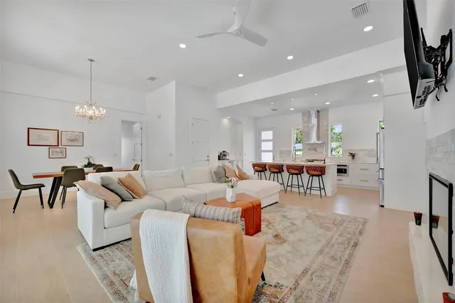 $1,495,000 | 916 Highland Street, Sarasota, FL 34234