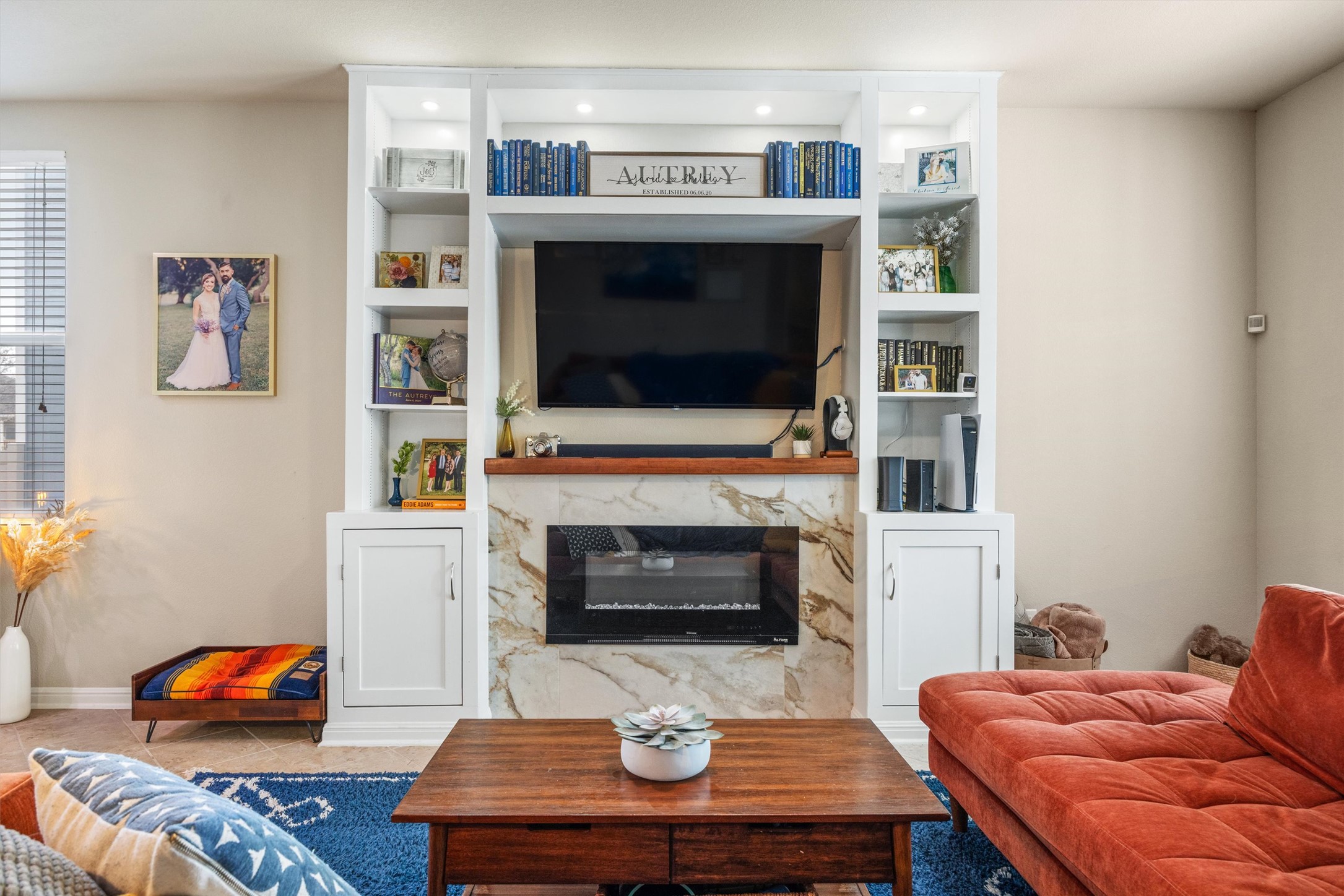 1117 Nevarez Kyle, TX 78640 - Photo 5 of 32 a living room with furniture and a flat screen tv