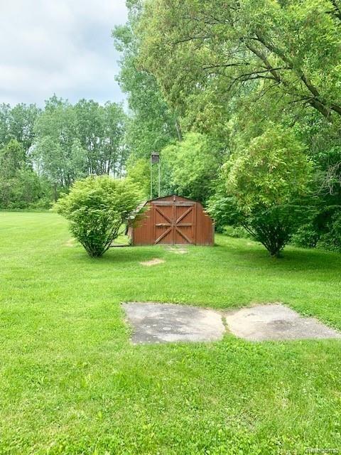 5254 Van Slyke Road Flint, MI 48507 - Photo 39 of 44 Shed/ barn