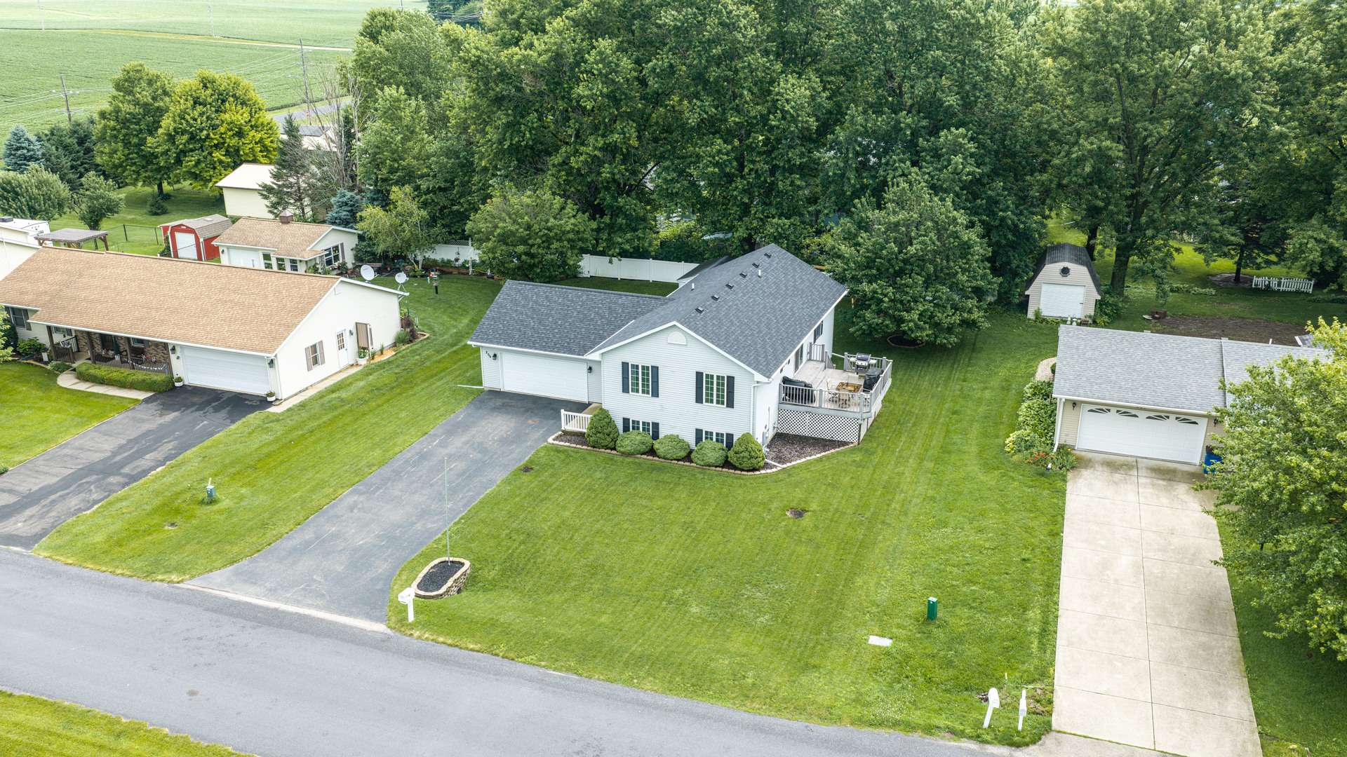 209 North Pleasant Street Ohio, IL 61349 - Photo 32 of 34