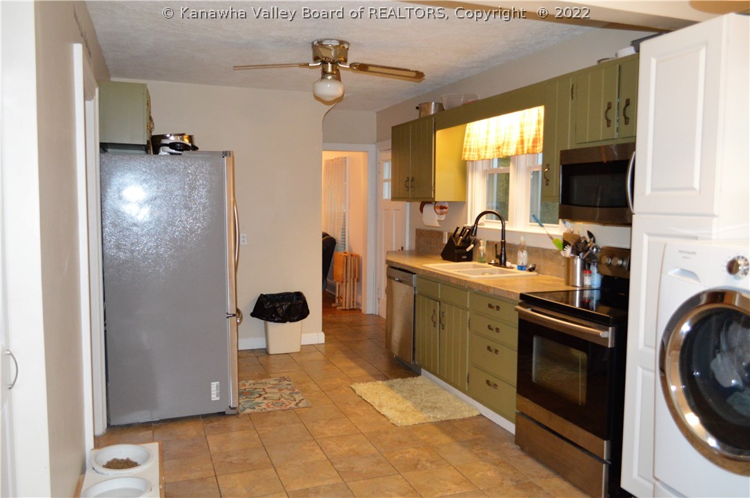 709 Spring Street St. Albans, WV 25177 - Photo 10 of 21 Gallery Image 10