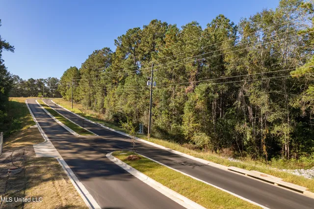 $440,000 | 2.57-ac Lamar Boulevard, Hattiesburg, MS 39402