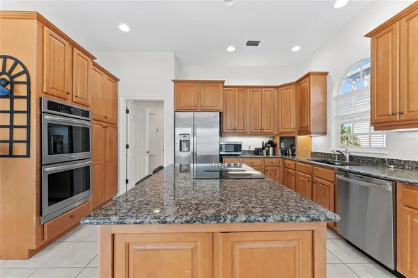 $6,500 | 3020 Gulf Of Mexico Drive, Unit 2, Longboat Key, FL 34228