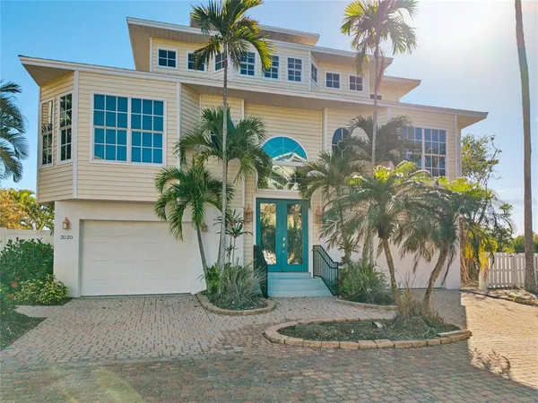 $6,500 | 3020 Gulf Of Mexico Drive, Unit 2, Longboat Key, FL 34228
