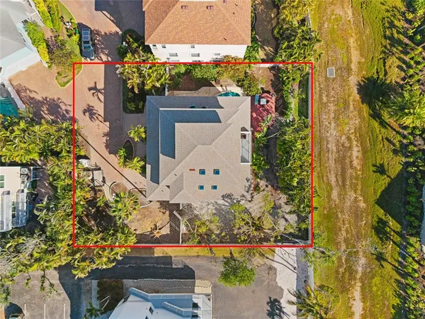 $6,500 | 3020 Gulf Of Mexico Drive, Unit 2, Longboat Key, FL 34228