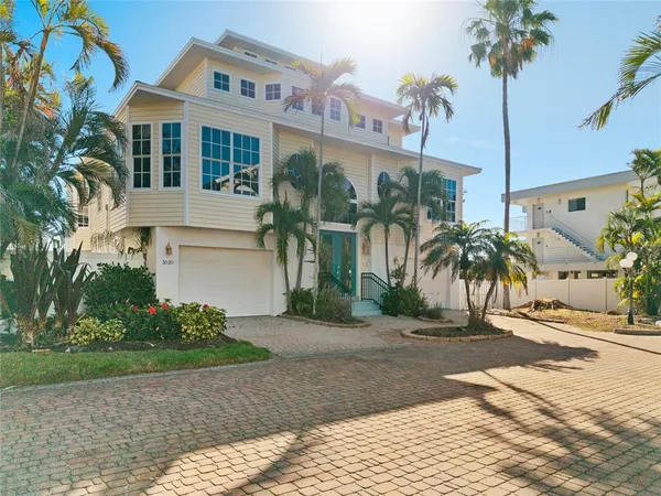 $6,500 | 3020 Gulf Of Mexico Drive, Unit 2, Longboat Key, FL 34228