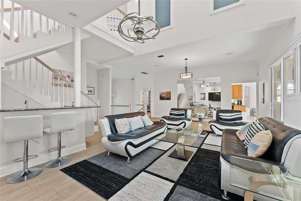 $6,500 | 3020 Gulf Of Mexico Drive, Unit 2, Longboat Key, FL 34228