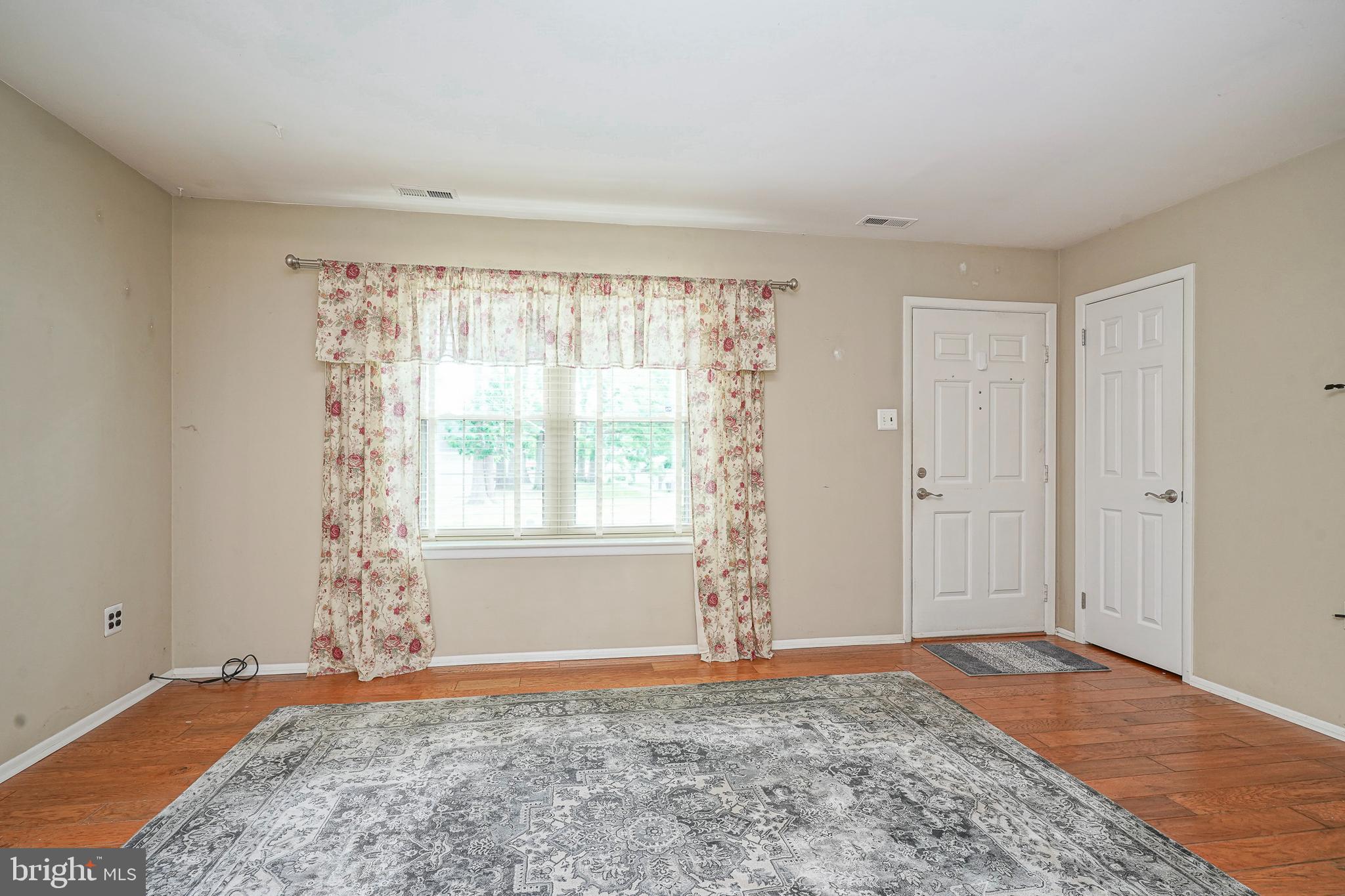 1035 South Beecham Road Williamstown, NJ 08094 - Photo 7 of 18