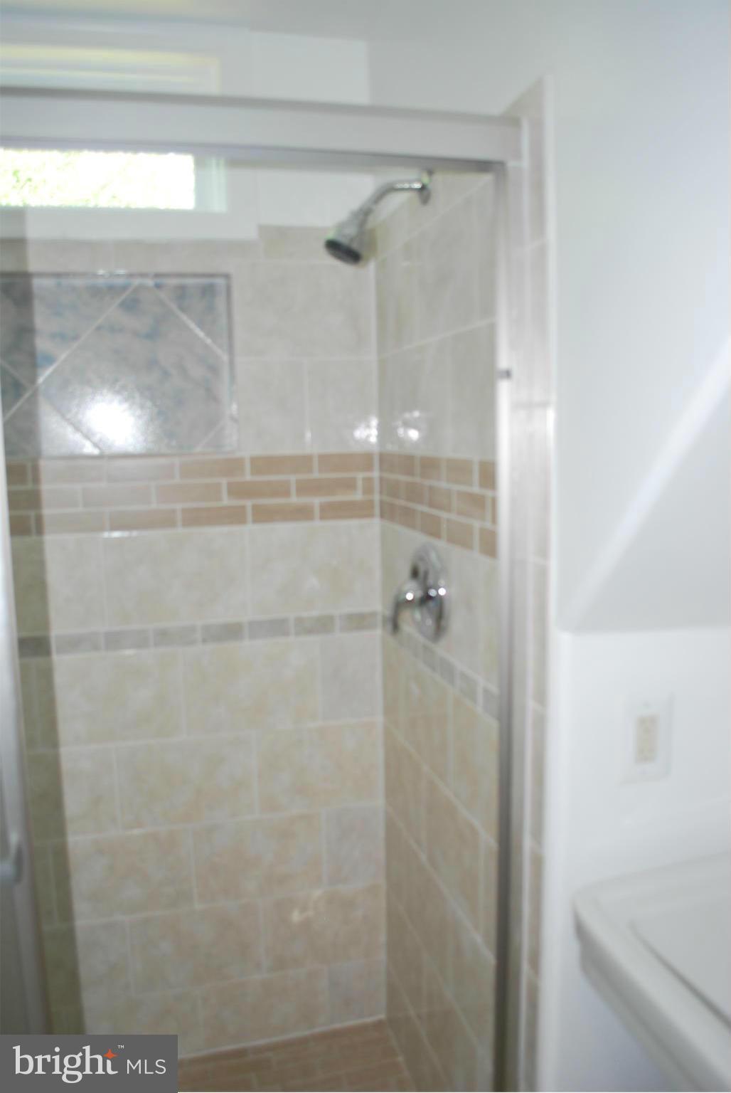 22615 Ridge Road Germantown, MD 20876 - Photo 17 of 28 Bath