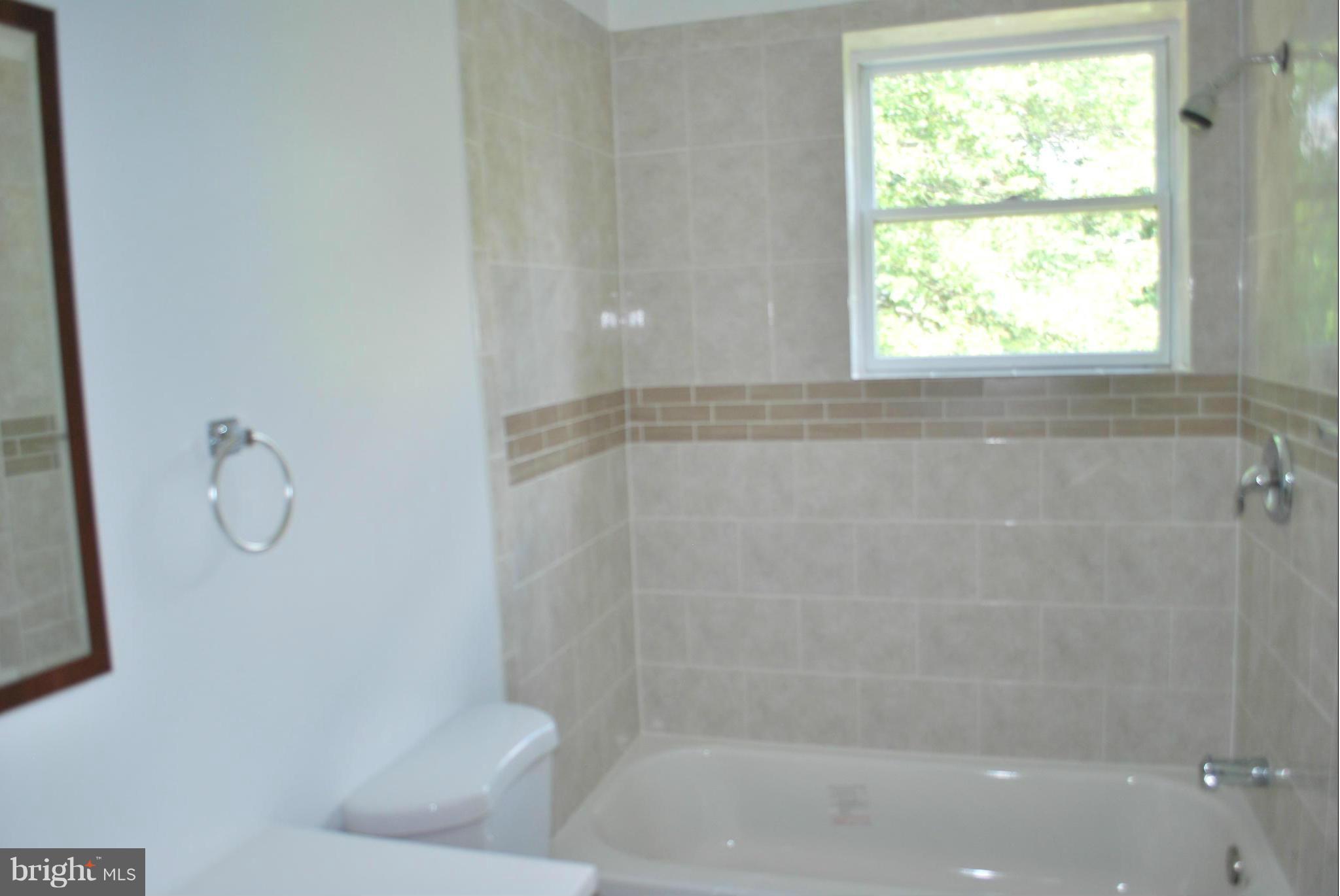 22615 Ridge Road Germantown, MD 20876 - Photo 18 of 28 Bath