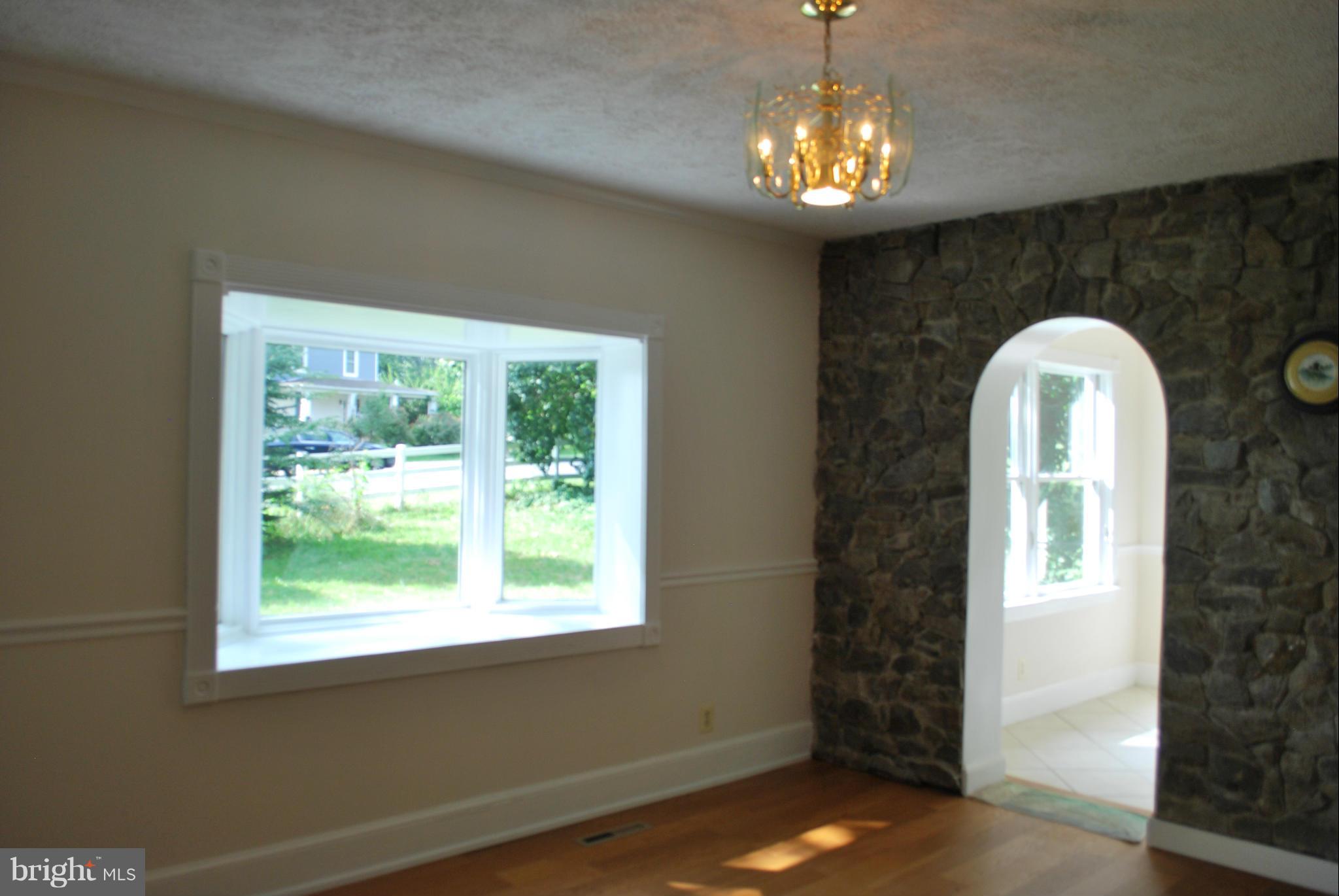 22615 Ridge Road Germantown, MD 20876 - Photo 3 of 28 Dining Room