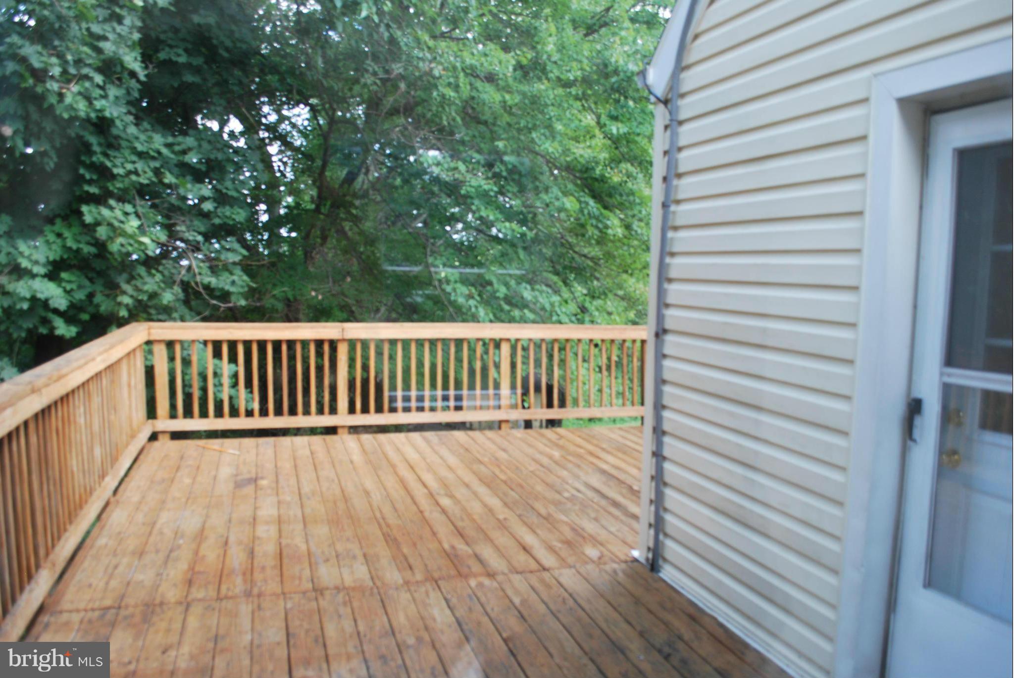 22615 Ridge Road Germantown, MD 20876 - Photo 25 of 28 Exterior (Rear)