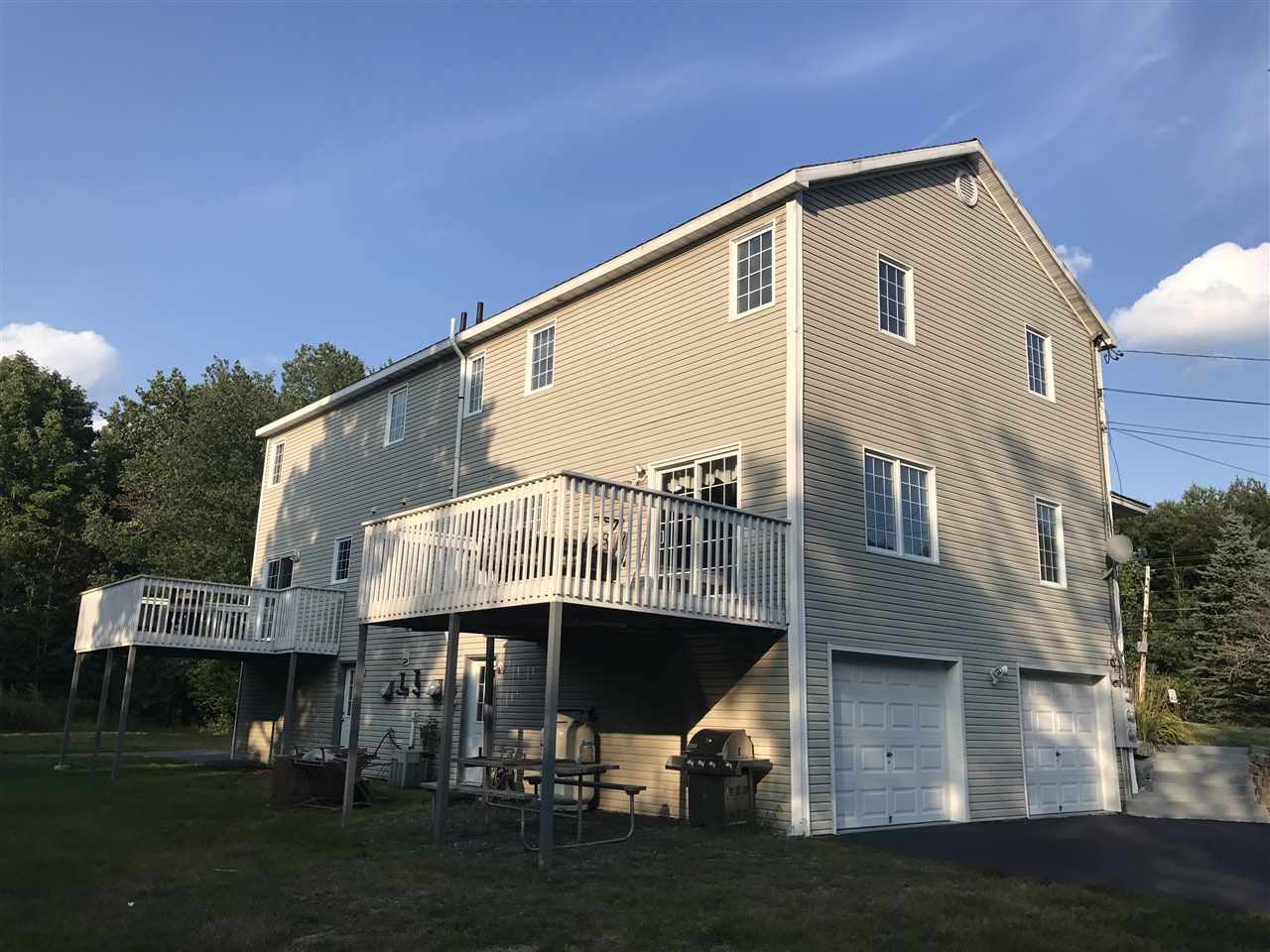 8 Plower Road Pelham, NH 03076 - Photo 4 of 26 Gallery Image 4