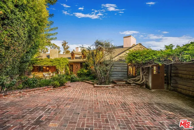 $6,500,000 | 1277 Leona Drive, Beverly Hills, CA 90210