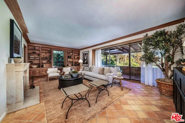 $6,500,000 | 1277 Leona Drive, Beverly Hills, CA 90210