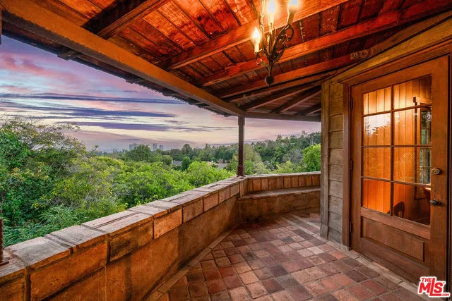 $6,500,000 | 1277 Leona Drive, Beverly Hills, CA 90210