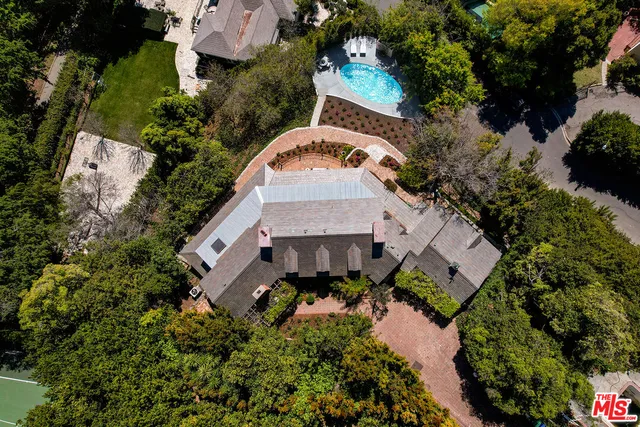 $6,500,000 | 1277 Leona Drive, Beverly Hills, CA 90210