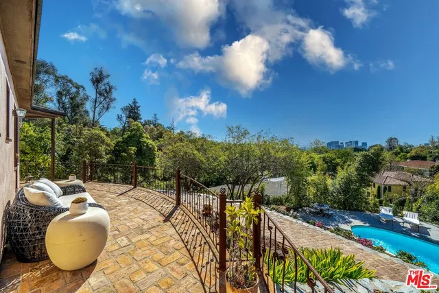 $6,500,000 | 1277 Leona Drive, Beverly Hills, CA 90210