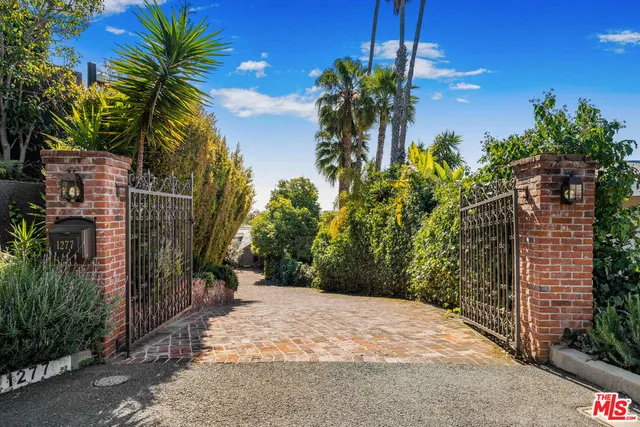 $6,500,000 | 1277 Leona Drive, Beverly Hills, CA 90210