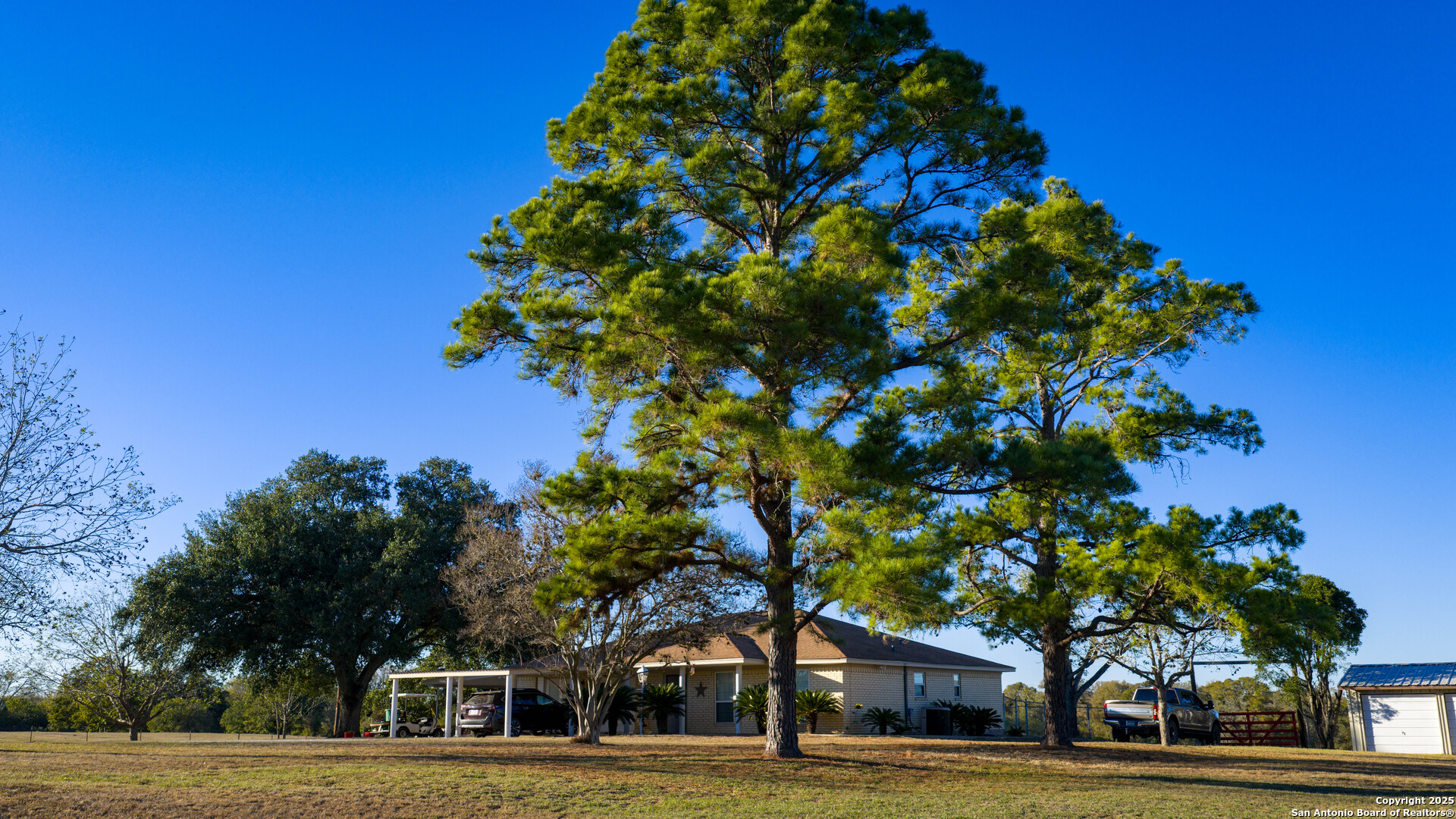 380 Clinton Road Cuero, TX 77954 - Photo 7 of 49