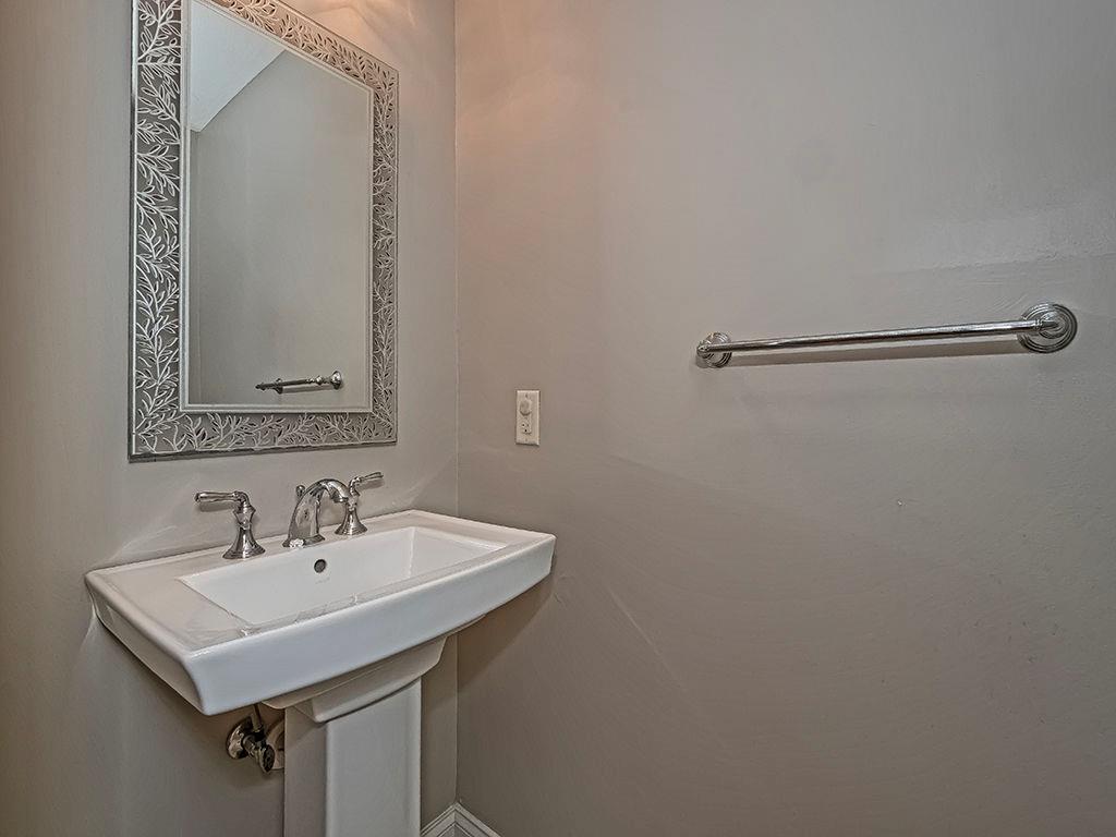 235 Berkeley Way Monroeville, PA 15146 - Photo 13 of 29