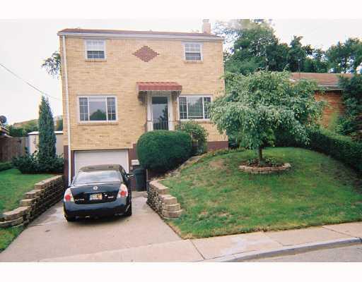 441 Ridgemont Drive Pittsburgh, PA 15220 - Photo 1 of 8 Exterior Front.