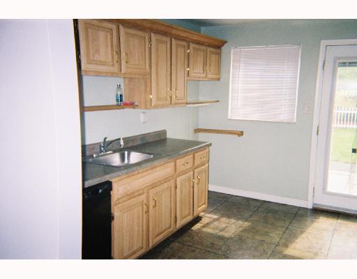 441 Ridgemont Drive Pittsburgh, PA 15220 - Photo 7 of 8 Kitchen.